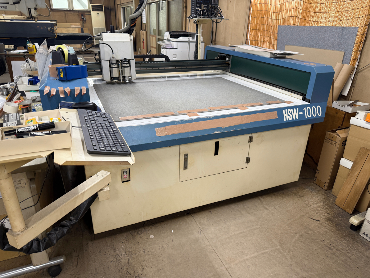 高精度製図・サンプルカット機 HSW-1000